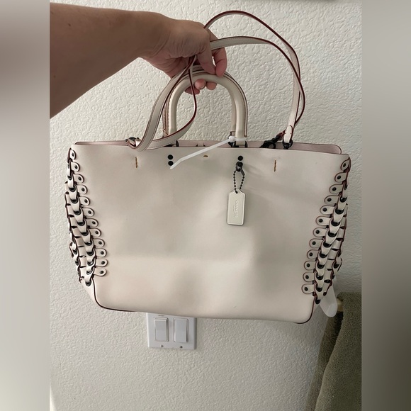 Coach OffWhite Genuine Glovetanned Leather Rogue Tote With Coach Link Detail - Picture 16 of 16